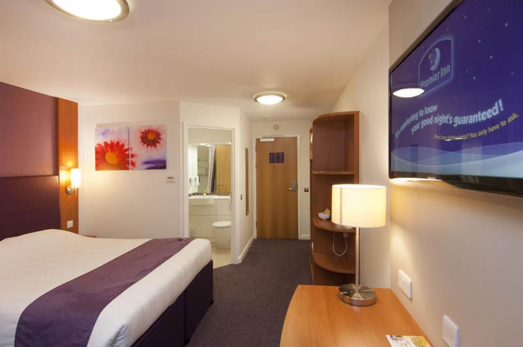 Newbridge  Premier Inn Edinburgh Airport - Newbridge מראה חיצוני תמונה