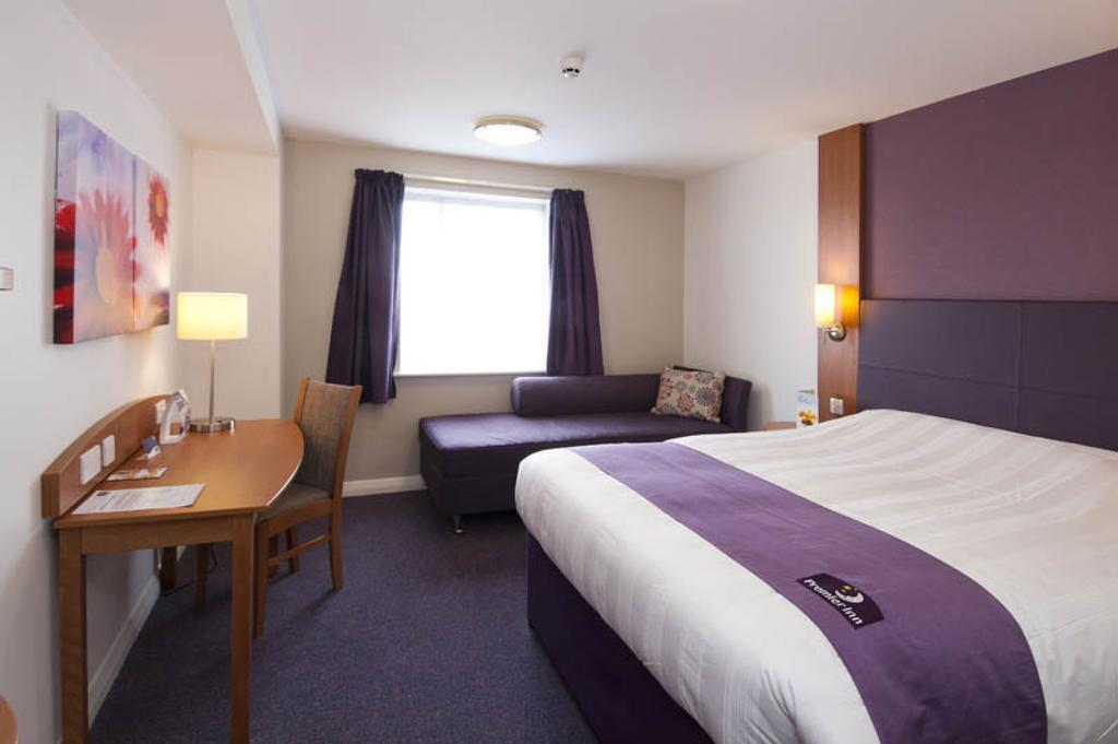 Newbridge  Premier Inn Edinburgh Airport - Newbridge חדר תמונה
