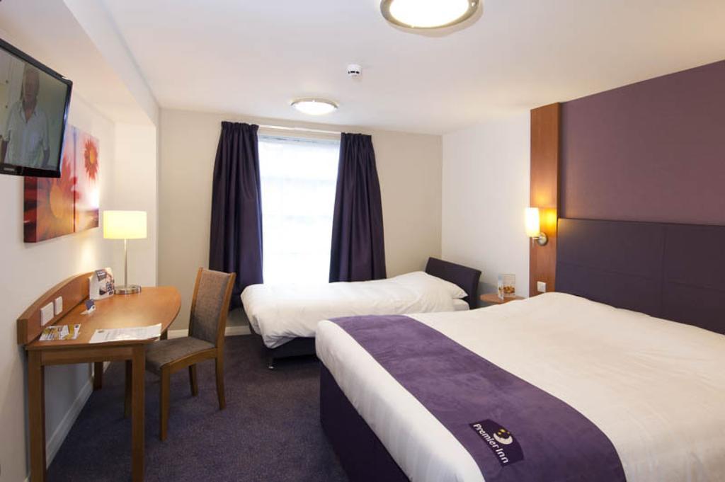 Newbridge  Premier Inn Edinburgh Airport - Newbridge חדר תמונה