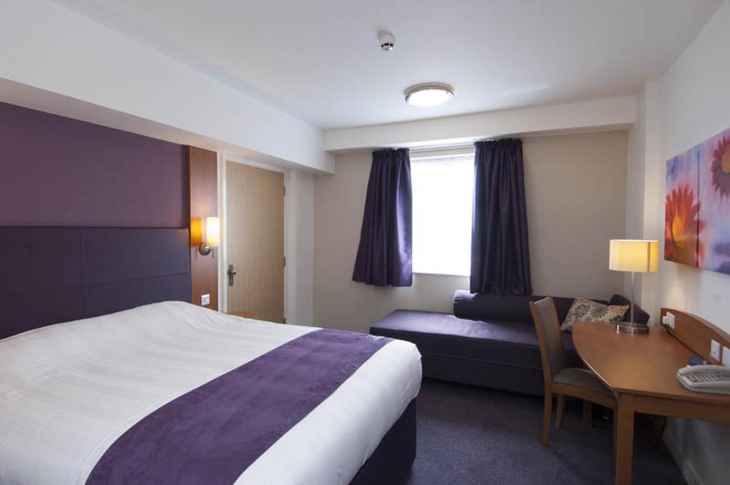 Newbridge  Premier Inn Edinburgh Airport - Newbridge חדר תמונה